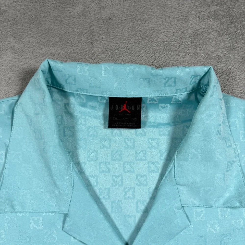 Jordan essentials statement